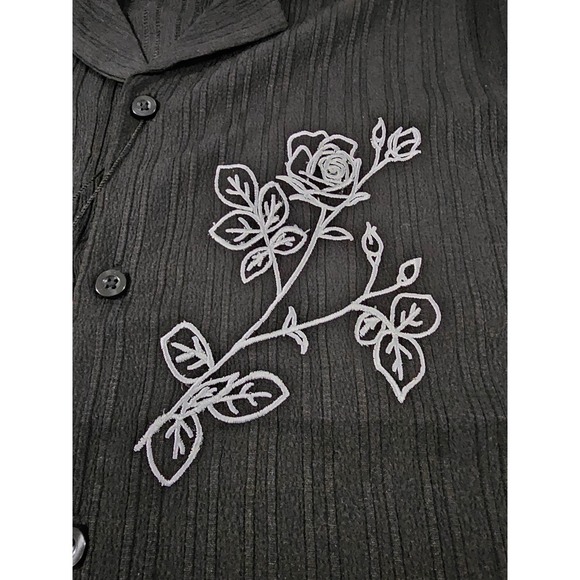 Saints Studio Mens Black Textured Rose Embroidered Button Down Shirt Size M - Picture 7 of 14